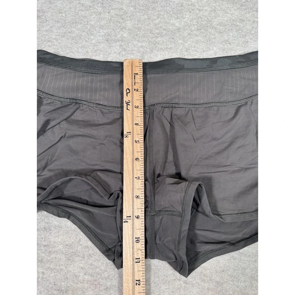 Lululemon Running Shorts Womens 6 Gray Lined Zip‎ Pocket Mesh Split Hem 3 In Run
